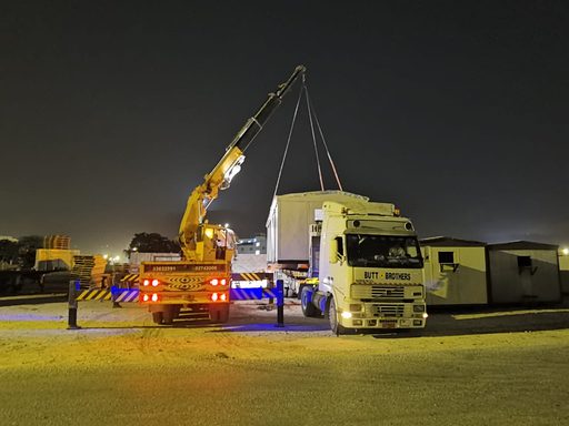 تركيب الوحدات بالرافعات